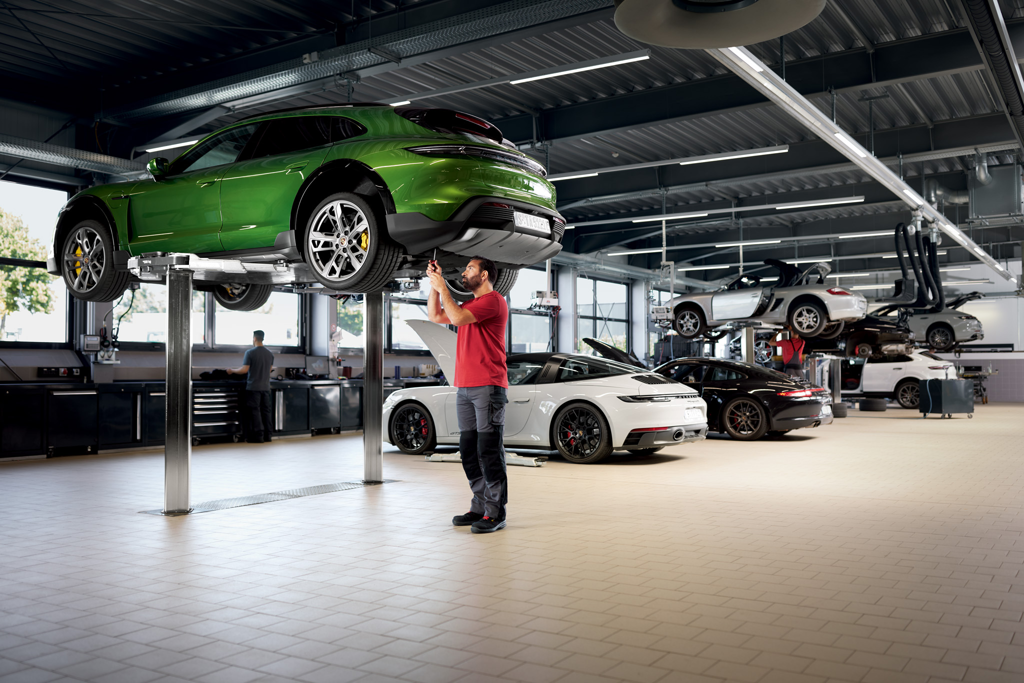 Porsche Service Image